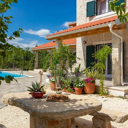 In Drnis With Sauna Šibenik