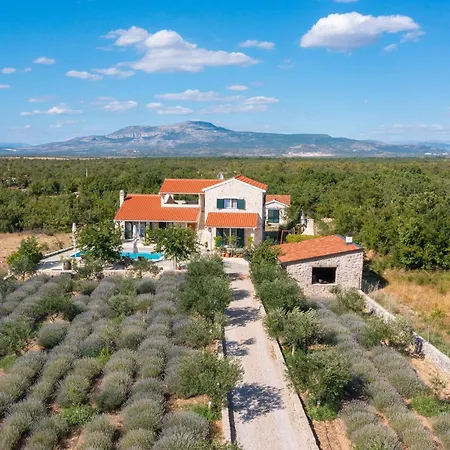 In Drnis With Sauna Šibenik