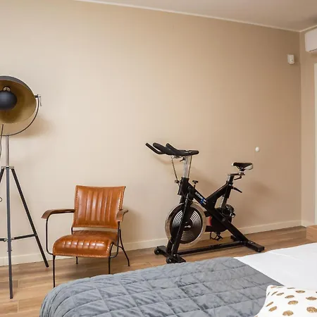 In Drnis With Sauna 펜션 *