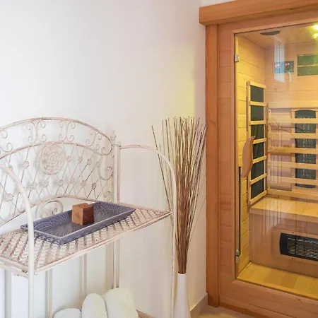 In Drnis With Sauna 펜션 *