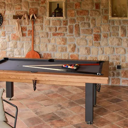 In Drnis With Sauna 펜션