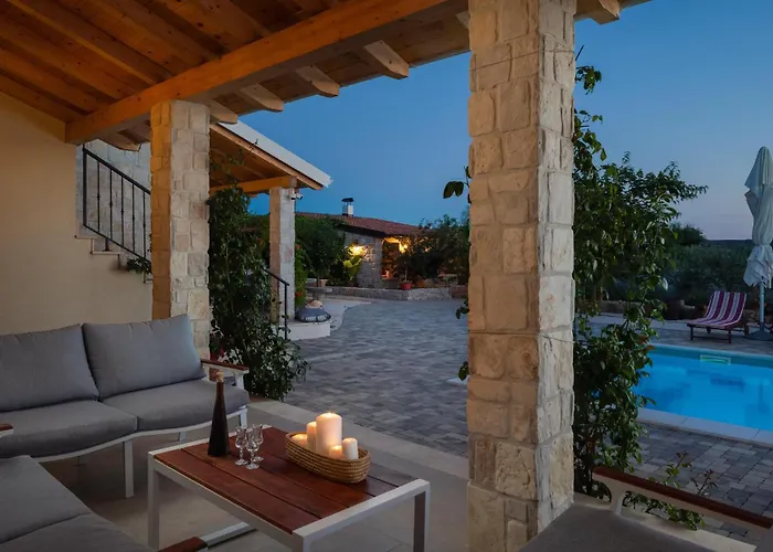 In Drnis With Sauna Ferienhaus