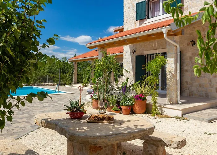 In Drnis With Sauna Pokrovnik