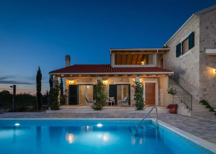 In Drnis With Sauna Ferienhaus Šibenik