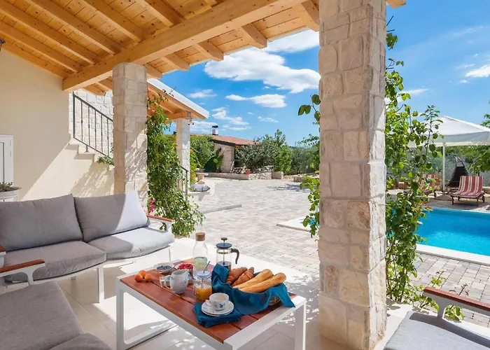 In Drnis With Sauna Pokrovnik