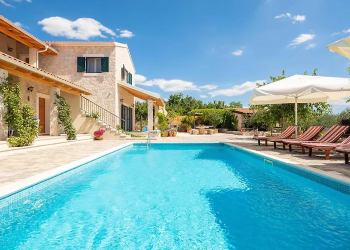 In Drnis With Sauna Holiday home Pokrovnik