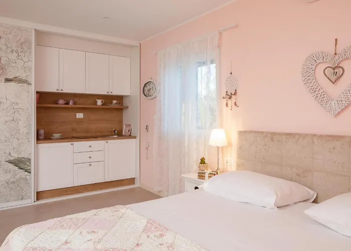 Nyaraló In Drnis With Sauna *