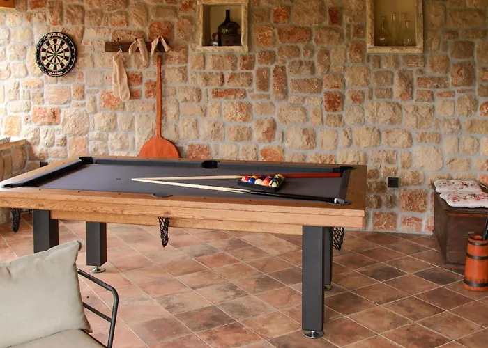 In Drnis With Sauna Ferienhaus